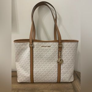 Michael Kors bag